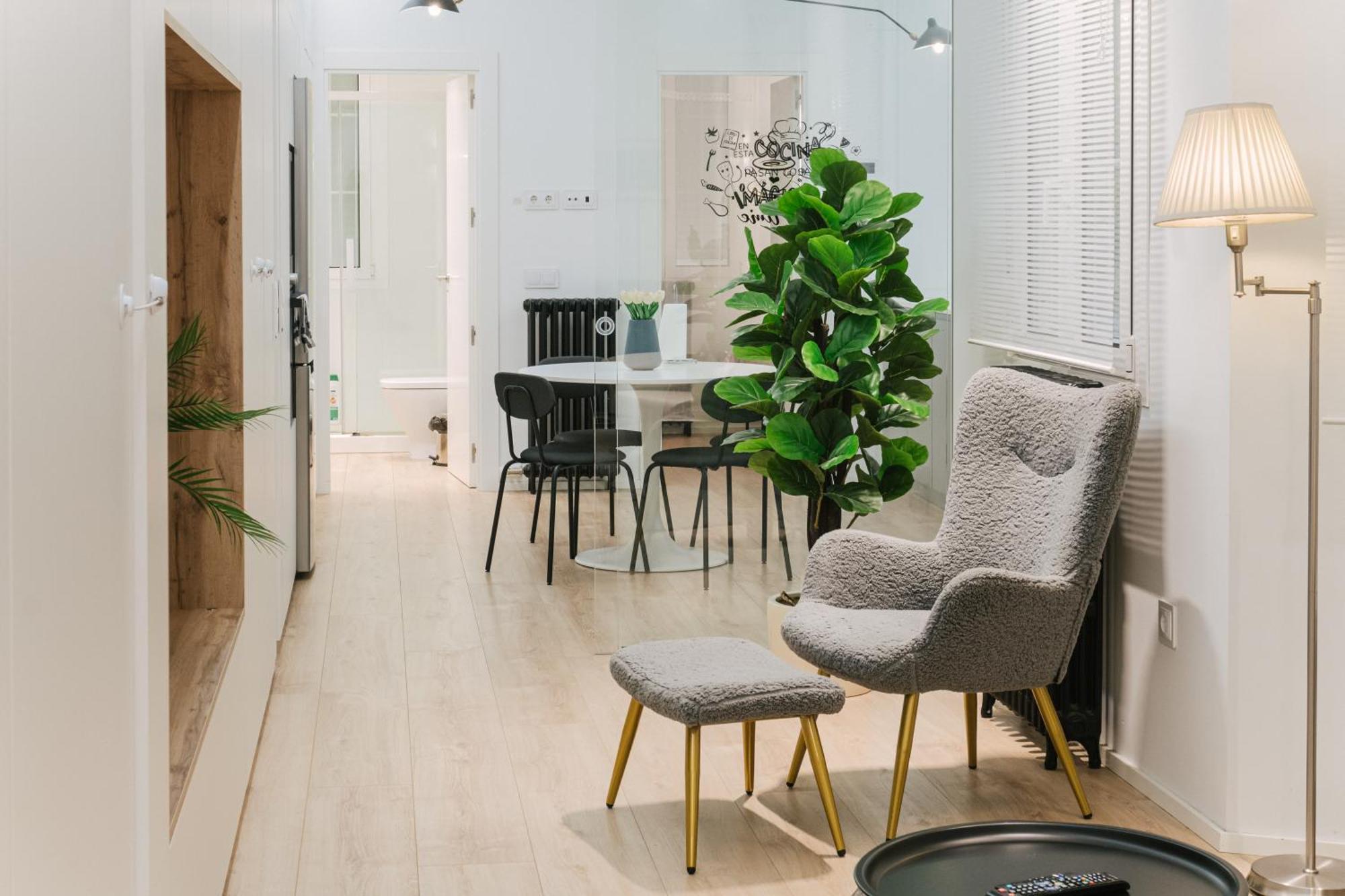 Lujoso Y Amplio Apartamento Con Parking Incluido Leão Exterior foto