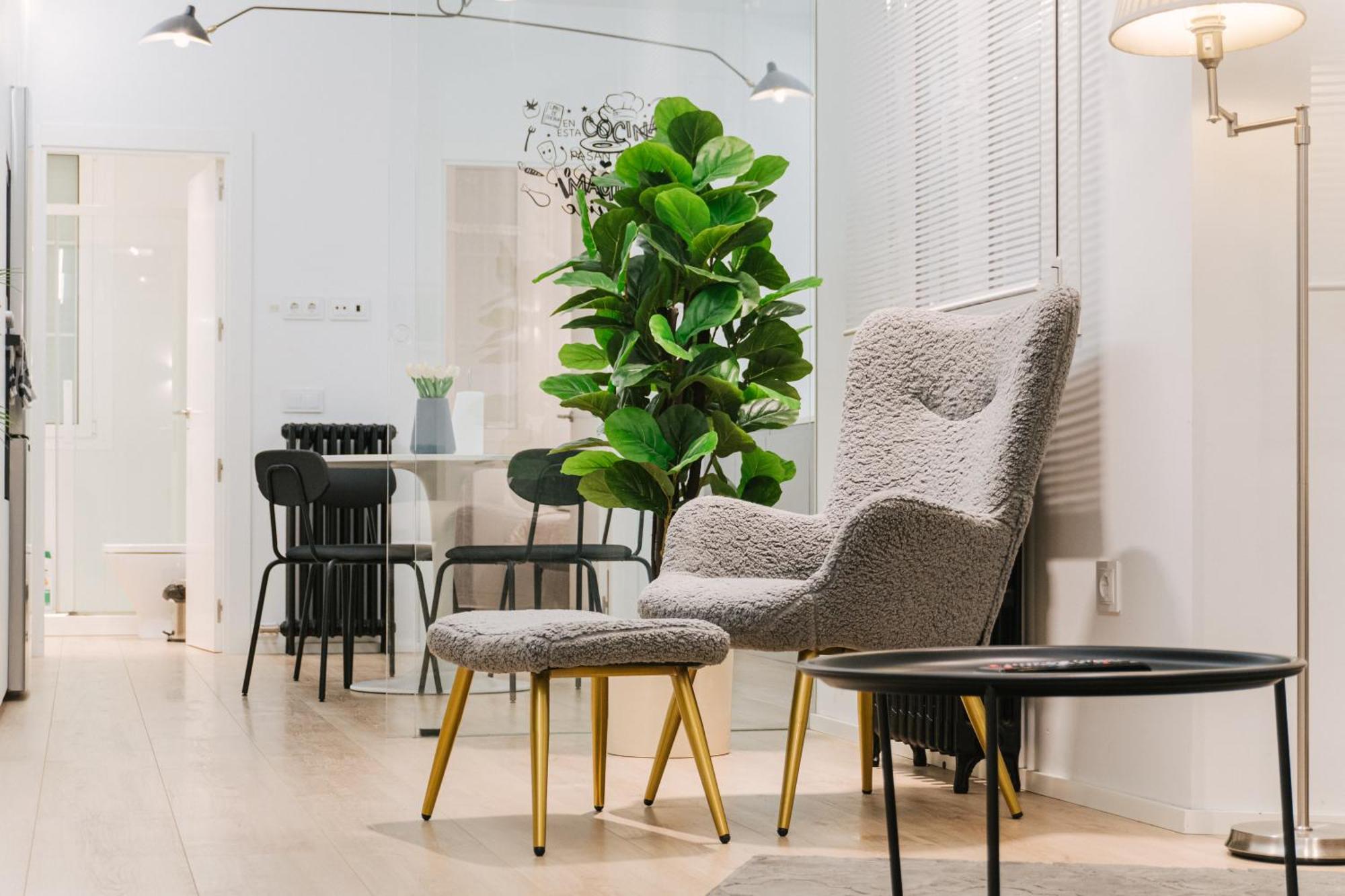 Lujoso Y Amplio Apartamento Con Parking Incluido Leão Exterior foto